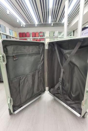 鑫仕达箱包_a2dcde34a2d1afd72efeb5b674d1905b.jpg