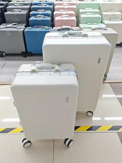 鑫仕达箱包_fddc6c1f5edcb95aaba6fe346fa7e3e4.jpg
