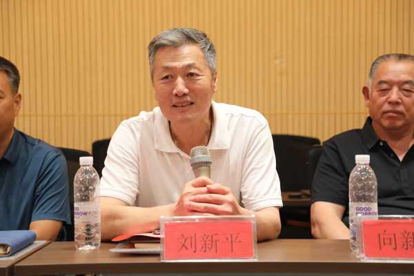 2025年疆内校友工作座谈会_668A5059.JPG