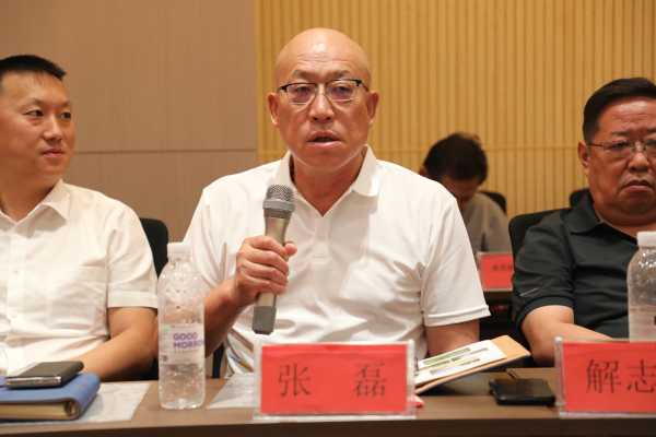 2025年疆内校友工作座谈会_668A5015.JPG