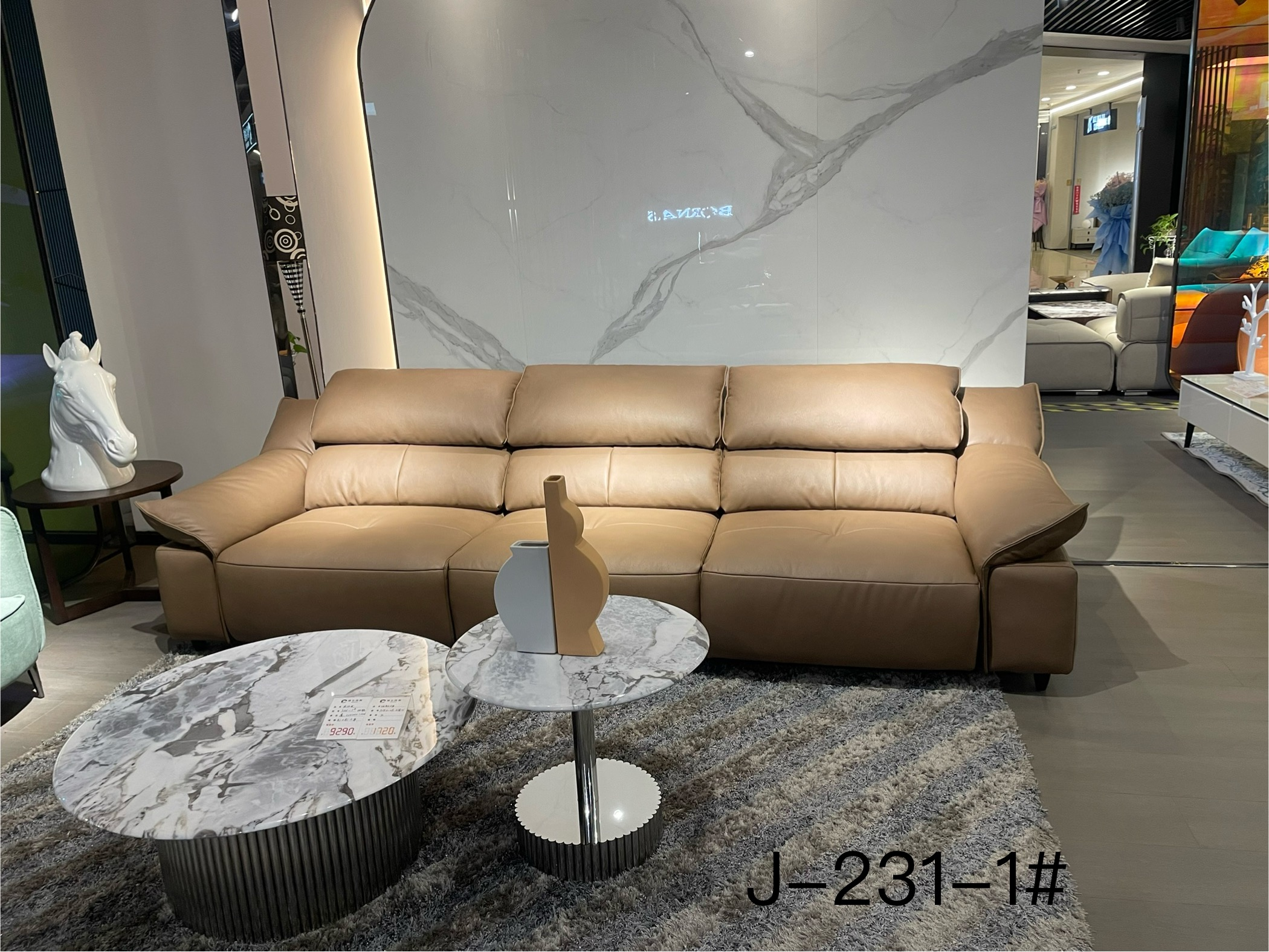 博尔纳斯_9c655b6f6fec225b6405f1a167944f26.png