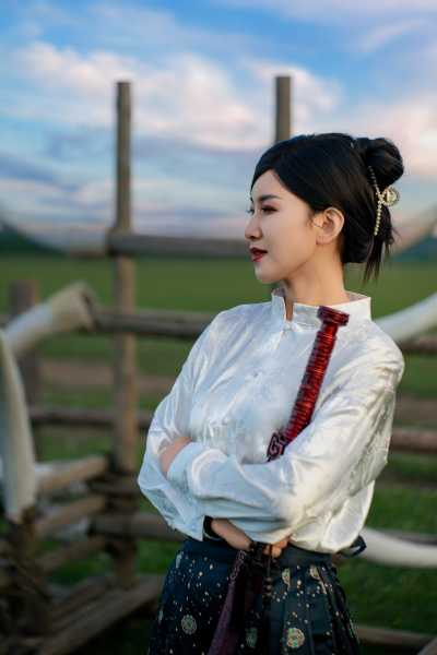 梦里-乌兰布统旅拍_马面裙-米奇