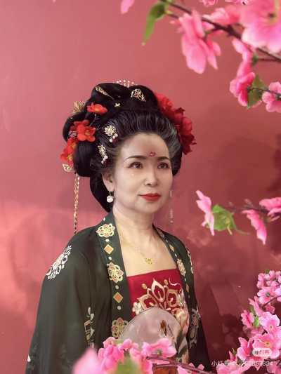 西安七月汉服妆造摄影_汉服父母