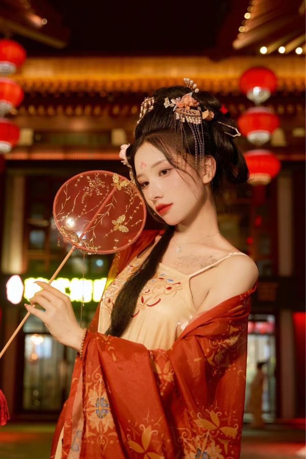 西安七月汉服妆造摄影_精品汉服