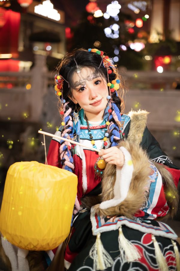西安七月汉服妆造摄影_藏族服饰