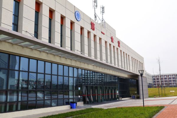 遂宁职业学院校园环境_学校食堂
