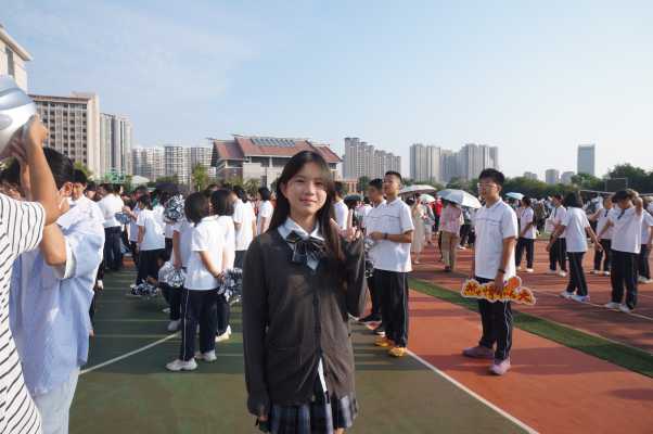 房鸭梨的图册_27届高一2班校运会