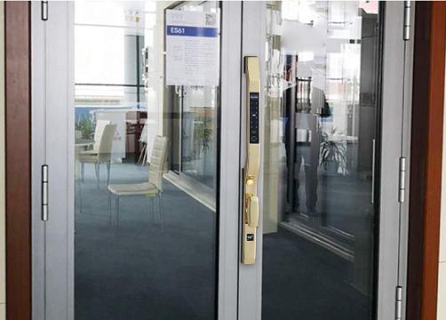 密码指纹锁_密码指纹锁安装效果图片