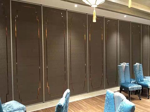 苏幕隔断现场完工图_造型隔断